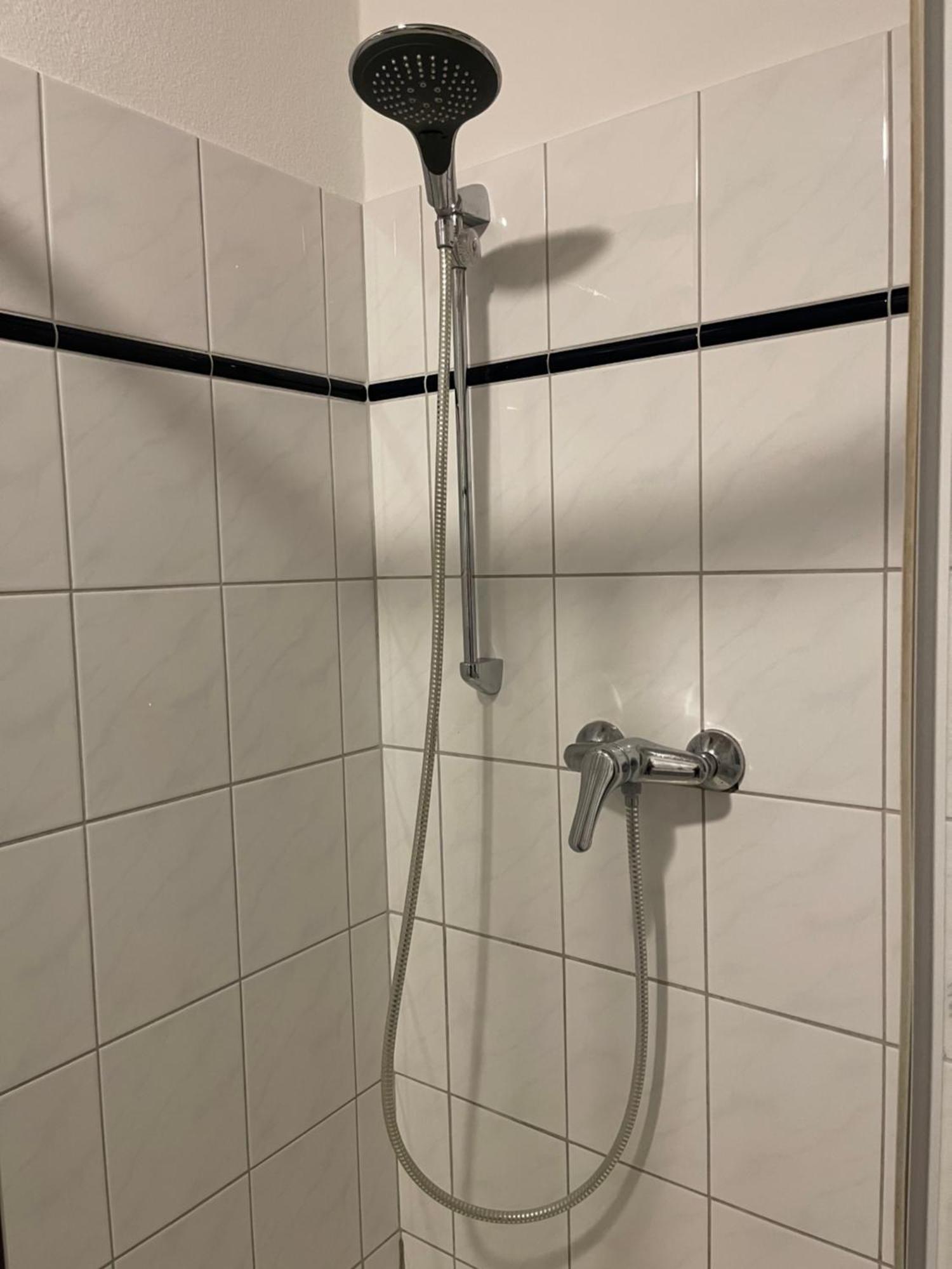 Zwischen Bluecherplatz Und Forstbaumschule 1 Oder 2 *