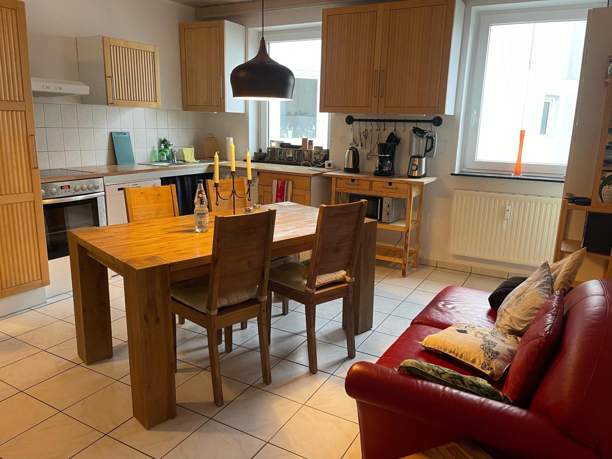 Zwischen Bluecherplatz Und Forstbaumschule 1 Oder 2 Apartment